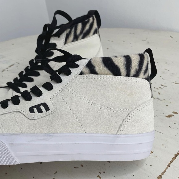 BRAND NEW - @etnies - SUEDE - sneakers - Picture 2 of 4